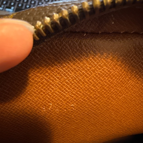 Louis Vuitton Vintage DANUBE crossbody - Picture 8 of 9